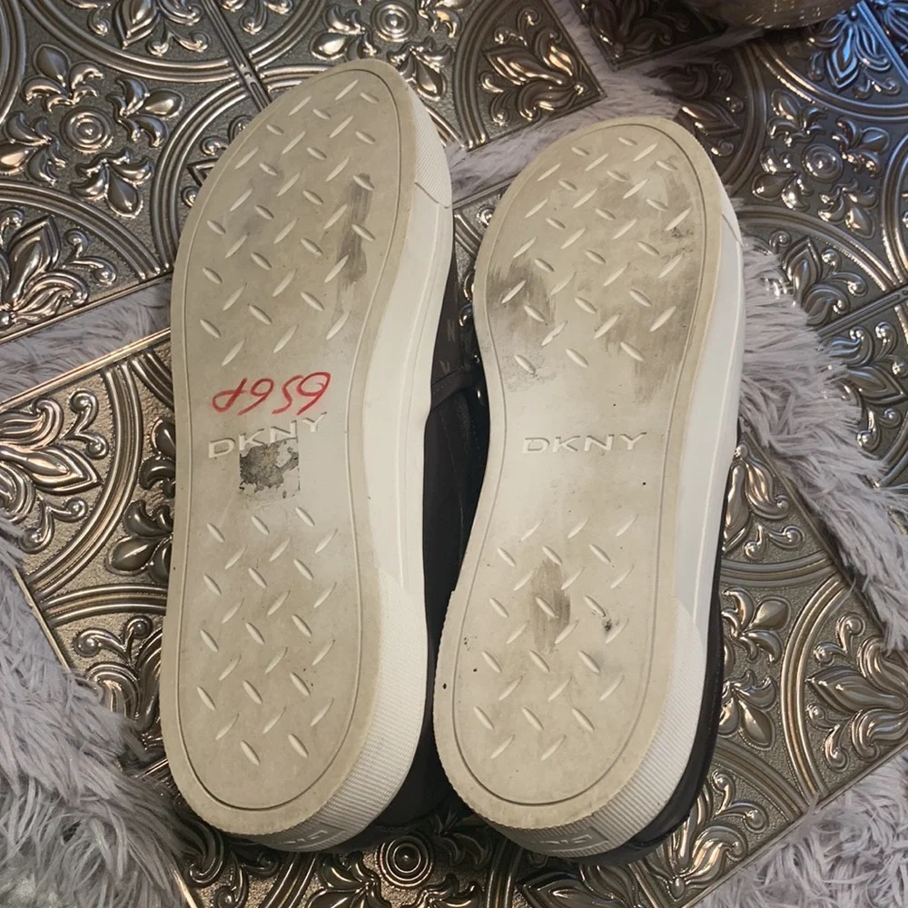 🌹DKNY • Signature Women’s Dark Brown Leather Monogram Slip-On Sneakers.• •